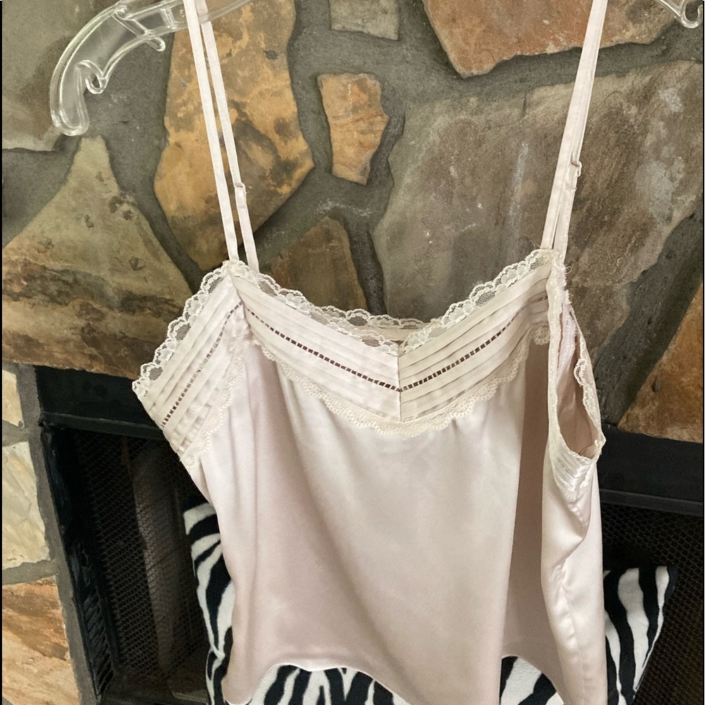 Gorgeous light pink camisole W/adjustable straps. size~S. NWOT